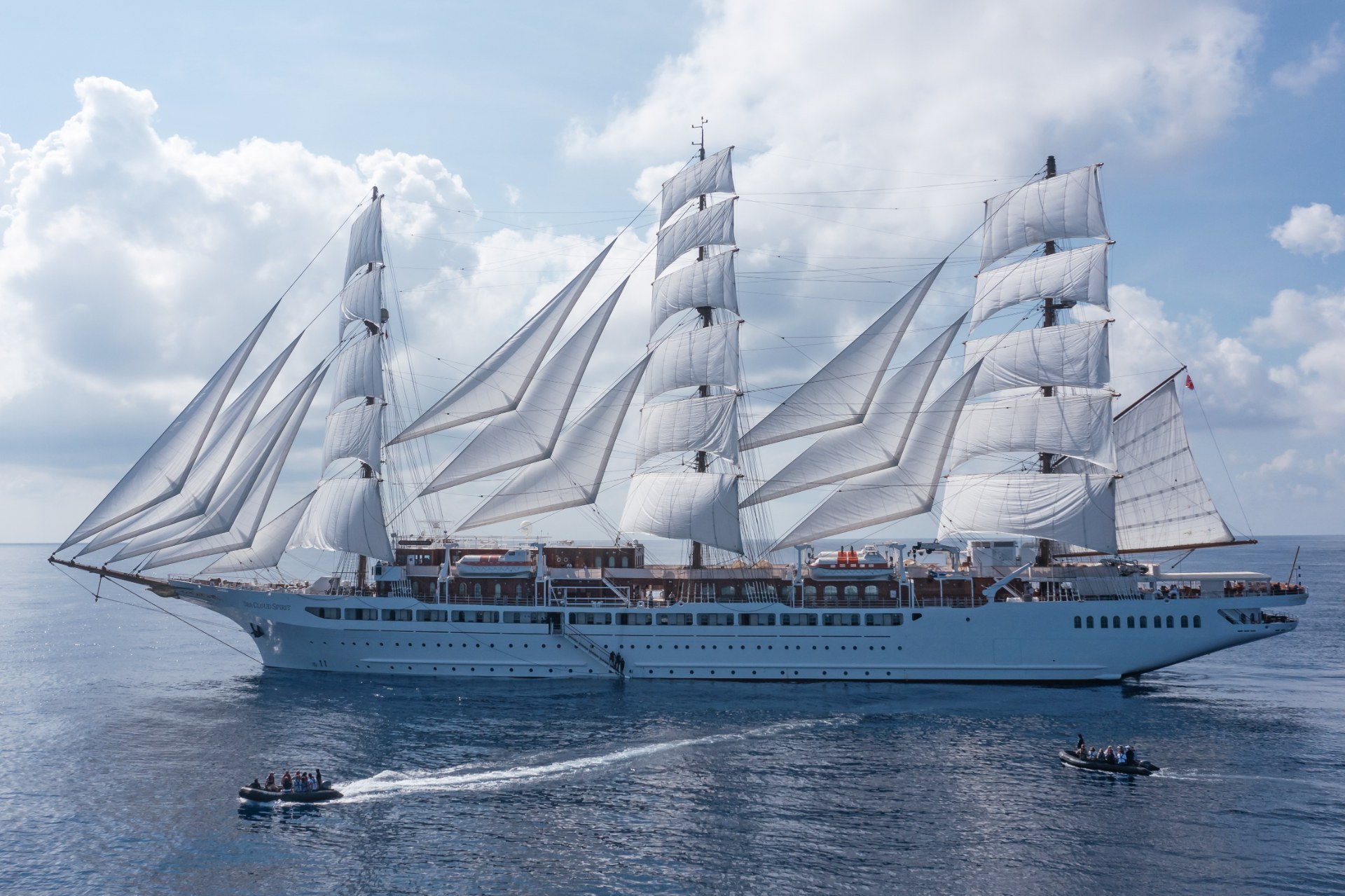 Small Ship Cruises: Why Intimate Voyages Are Rising
