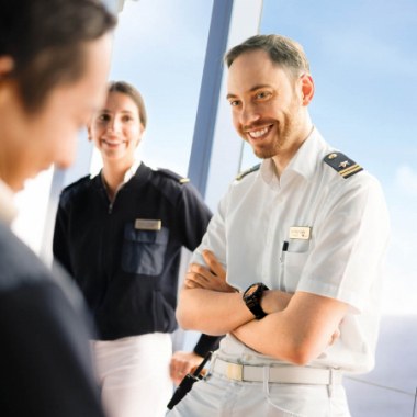 Crew Culture, Turnover, and Why Service Varies on Tiny Hulls